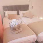 בית הארחה Oporto Glamour House וילה נובה דה גאיה