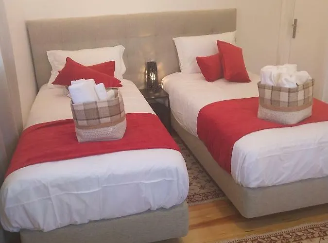 Oporto Glamour House 3*